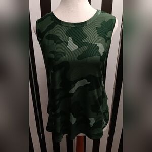 Old navy active tank